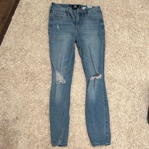 Hollister light wash blue jeans size 26/3